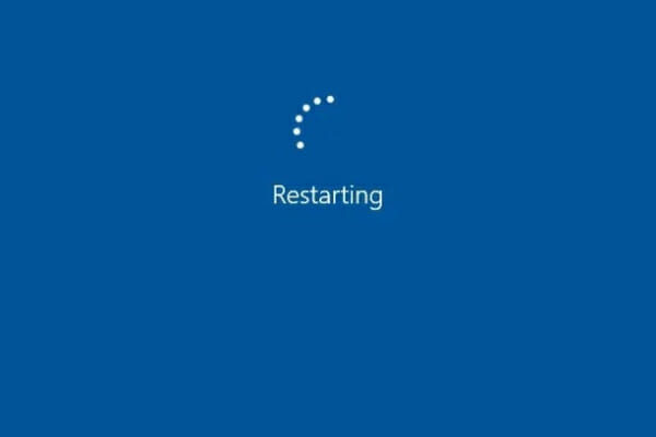 Corrección: PC con Windows 10/11 atascada al reiniciar
